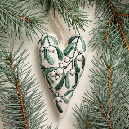 🎉DIY Heart Shaped Hand Embroidered Christmas Ornament Kit