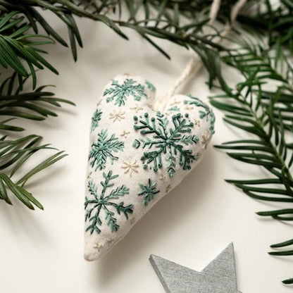 🎉DIY Heart Shaped Hand Embroidered Christmas Ornament Kit